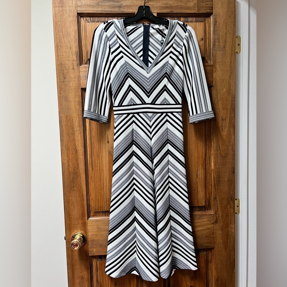 NEW Badgley Mischka White Navy Midi Dress Style BSD4197 Size 0